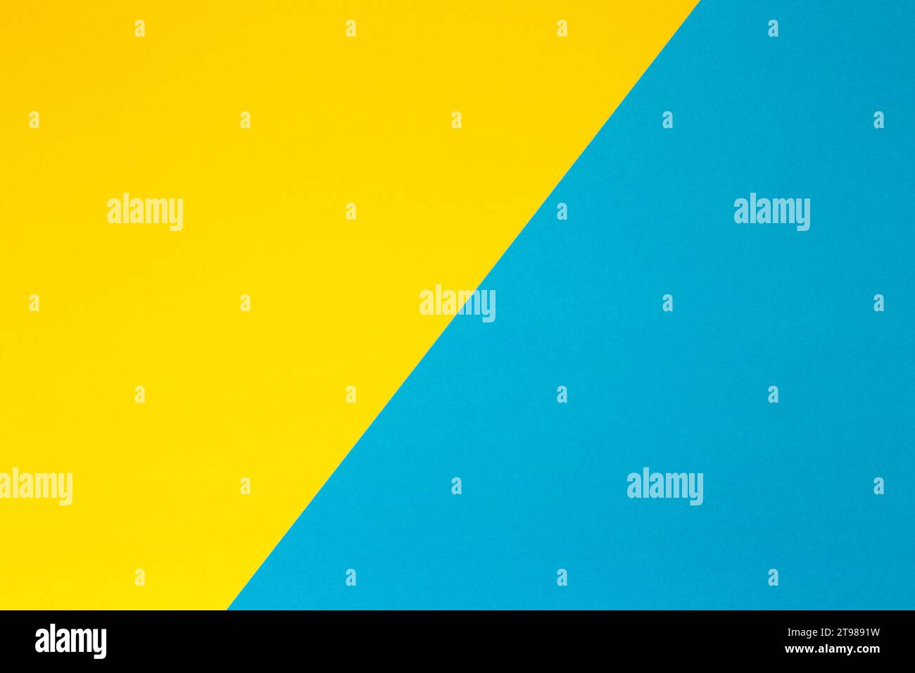 Gelbblauer geometrischer Papierhintergrund. Farbenfroher heller Hintergrund. Stockfoto