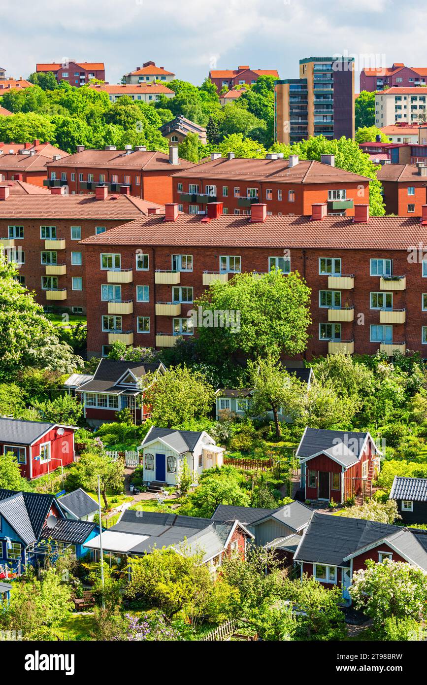 Städtisches Viertel mit Wohnhäusern und Stadtbild in Göteborg, Schweden. Stockfoto