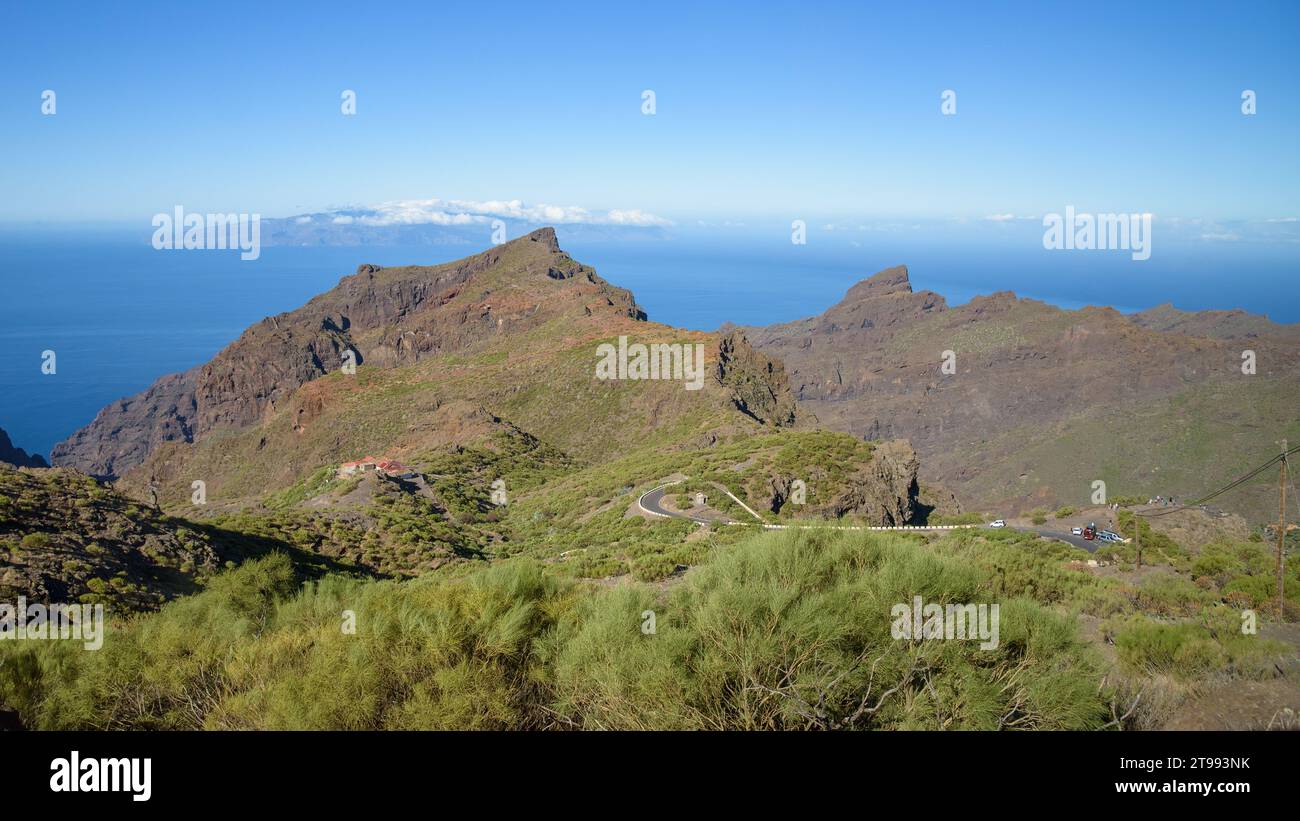 Landschaft des Teno-Massivs auf Teneriffa, eine von drei vulkanischen Formationen, die zur Insel führten. Kanarischen Inseln. Spanien Stockfoto