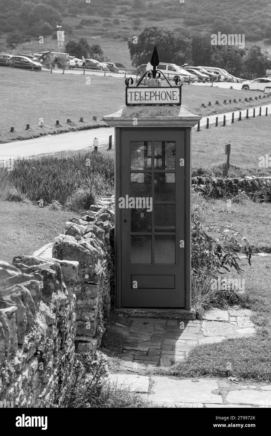 Der Telefonkiosk K1 im Dorf Tyneham in Dorset Stockfoto