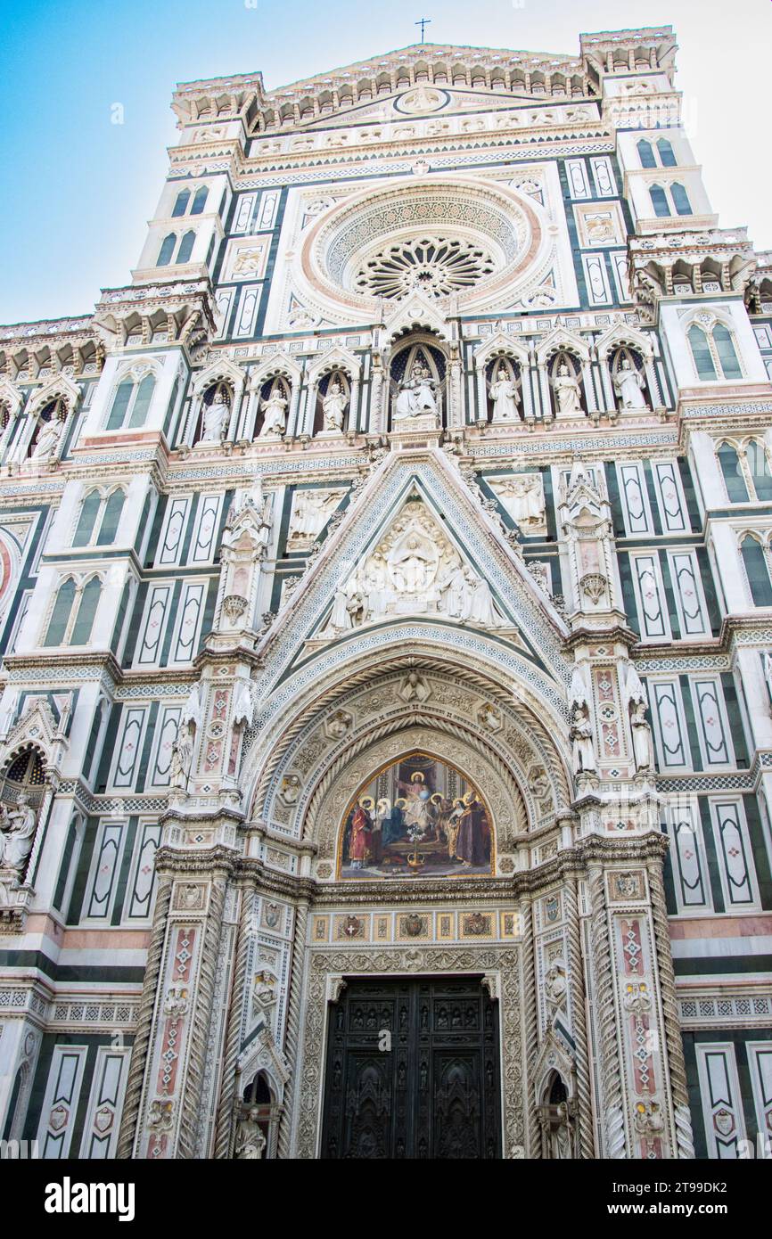 Die Kathedrale Santa Maria del Fiore (Dom) ist eine der größten Kirchen der Welt Stockfoto