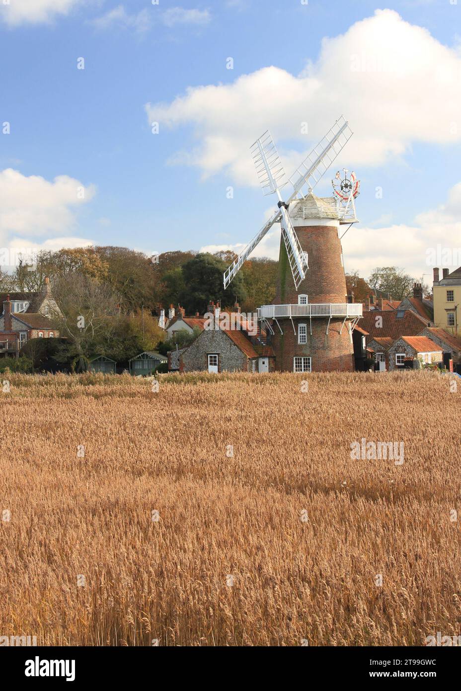 Die Windmühle in Cley neben dem Meer, Norfolk Stockfoto