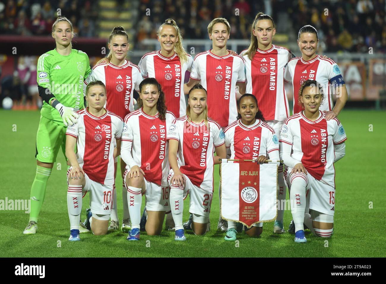 Rom, Latium. November 2023. Ajax startete im zweiten Qualifikationsspiel der Women's Champions League zwischen Roma Women und Ajax im Tre Fontane-Stadion in Rom, Italien, am 23. November 2022. Photographer01 Credit: Unabhängige Fotoagentur/Alamy Live News Stockfoto