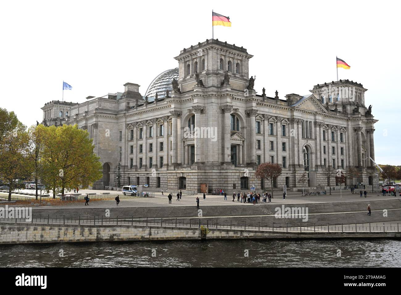 Berlin – 03. November 2022: Der Deutsche Bundestag (reichstagsgebäude) ist das nationale parlament der Bundesrepublik Deutschland. Stockfoto