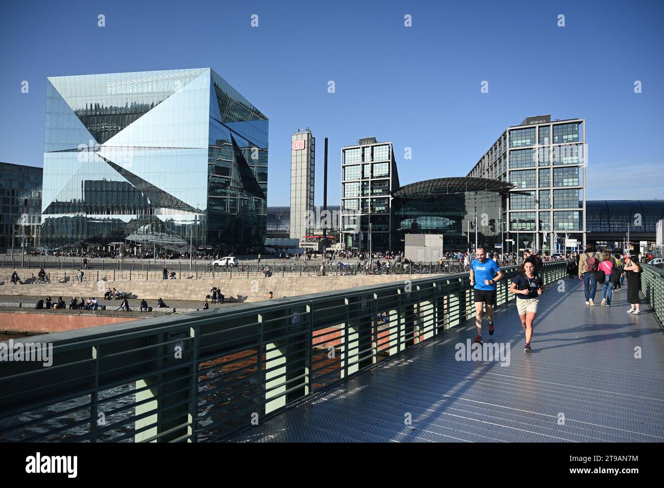 Berlin, Deutschland - 30. Oktober 2022: Berlin Hauptbahnhof - Berlin Hauptbahnhof. Stockfoto