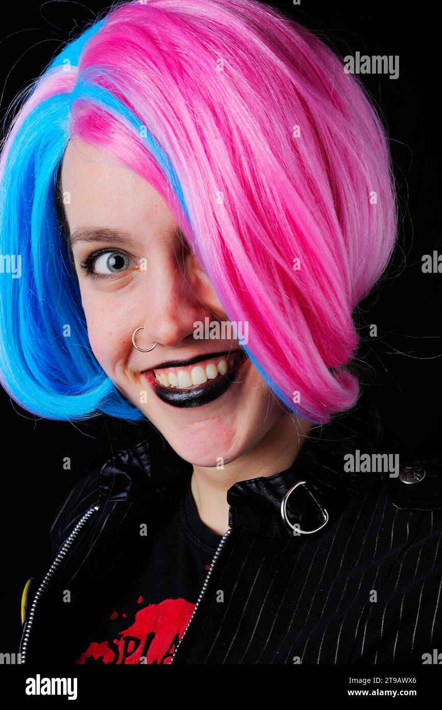 Porträt einer Person, die als Comicfigur verkleidet ist. Auf einer Comic-Konferenz in New York City. Stockfoto