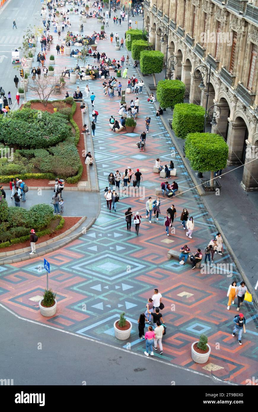 Mexiko-Stadt, CDMX, Mexiko, ein Blick aus der Vogelperspektive auf Zocalo in Mexiko-Stadt mit Fußgängern, nur Editorial. Stockfoto