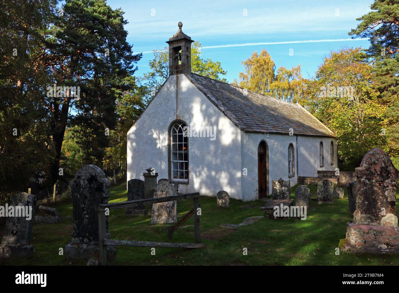Blick auf die Insh Church von Loch Insh, Kincraig, Inverness, Highland, Schottland. Stockfoto