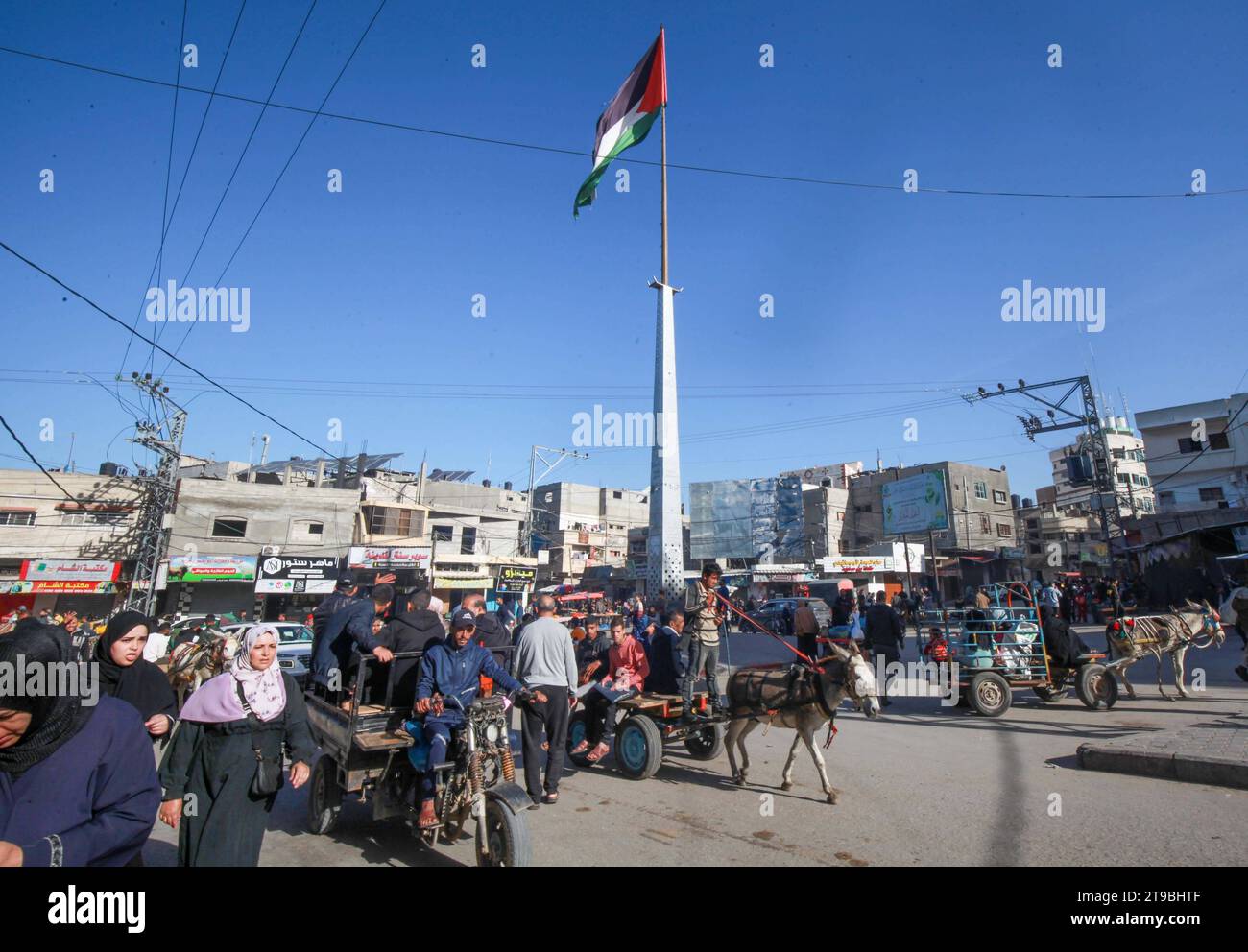 Die Palästinenser kehren in den Bezirk Khezaa am östlichen Stadtrand