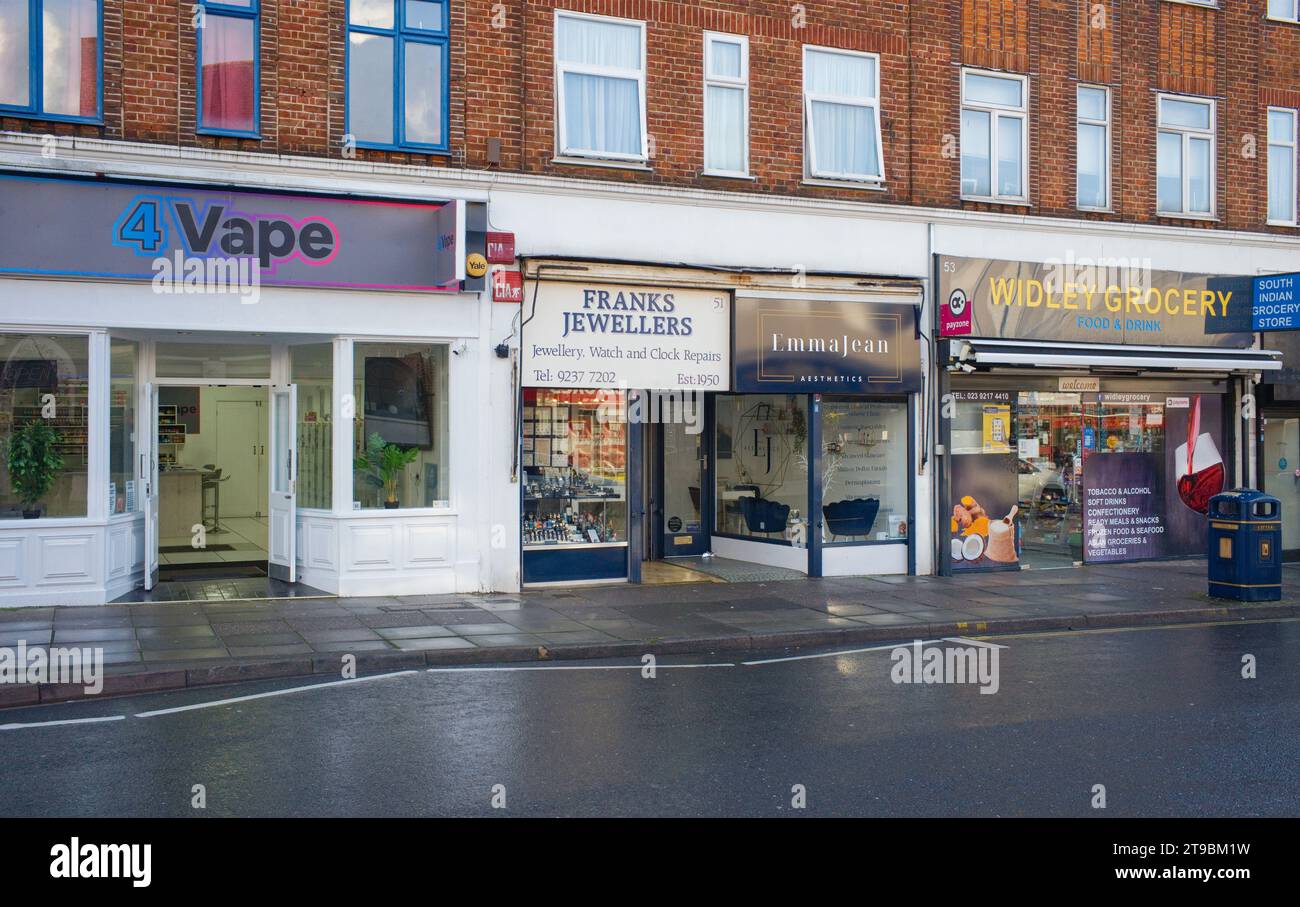 Franks Jewellers befindet sich seit den 1950er Jahren in der Cosham High Street und ist eines der letzten erhaltenen Originalgeschäfte Stockfoto