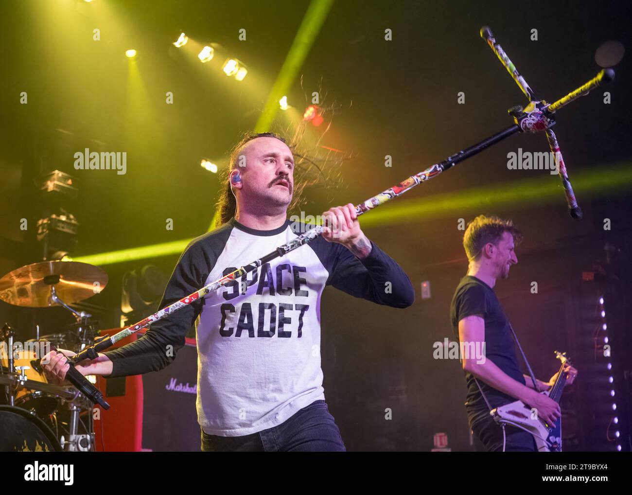 Nottingham, Großbritannien.23. November 2023, Veranstaltung: Die Rettungsräume. „Massive Waggons“ mit Unterstützung von „RXPTRS“. IM BILD: Leadgesang – Barry „Baz“ Mills (massive Wagons). Quelle: Mark Dunn/Alamy Live News Stockfoto