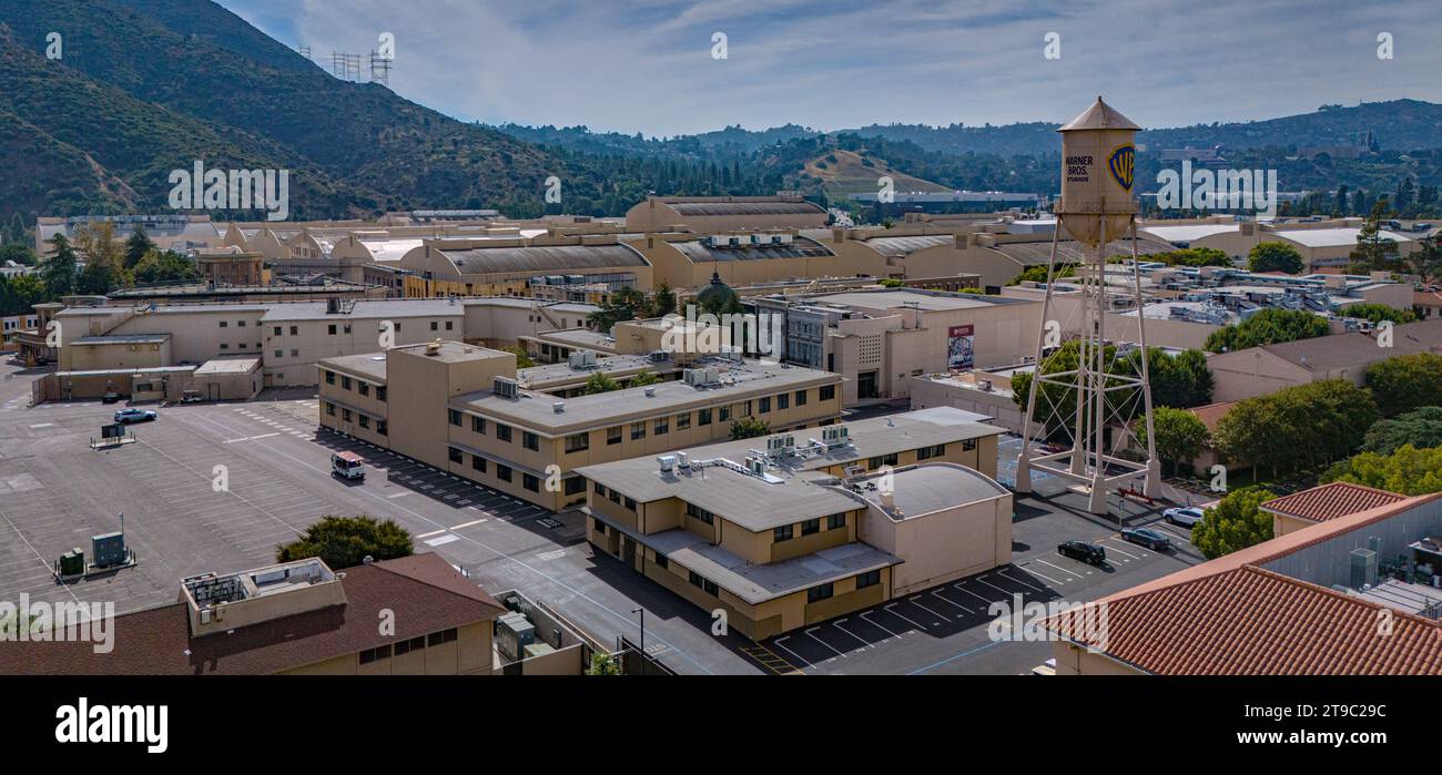 Warner Bros Studios in Burbank Los Angeles Luftaufnahme - LOS Angeles, VEREINIGTE STAATEN - 5. NOVEMBER 2023 Stockfoto