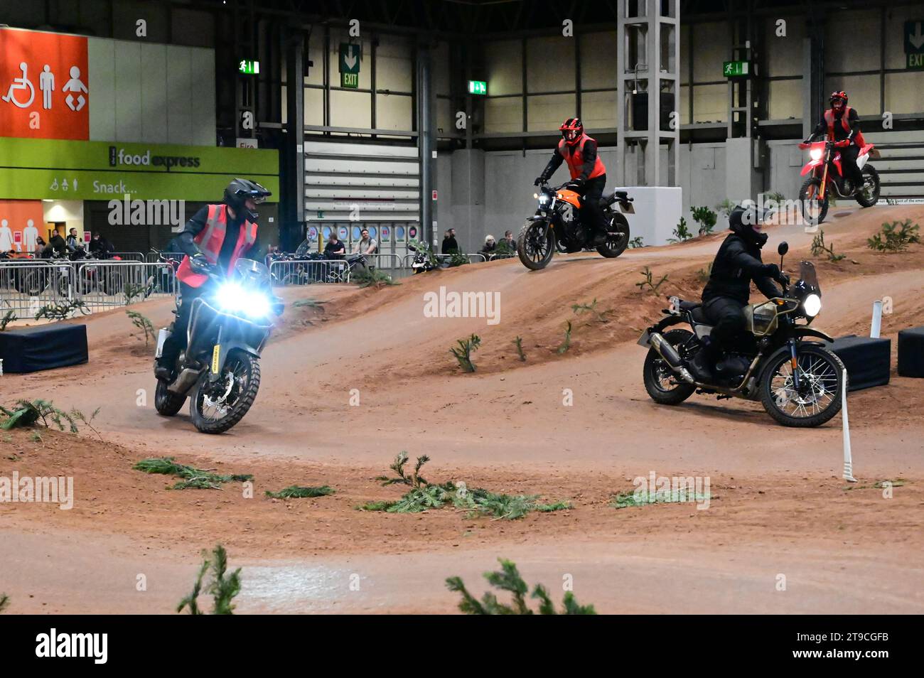 Testbike-Demonstration bei Motorcycle Live in Birmingham am 24. November 2023. Stockfoto