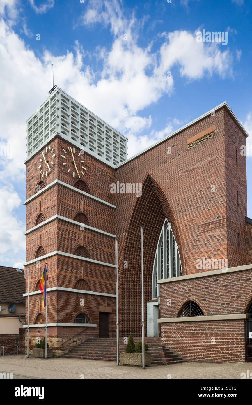 Christkönig Kirche, Bischofsheim, bei Mainz, eine moderne Kirche von 1926 von Dominikus Böhm. Stockfoto