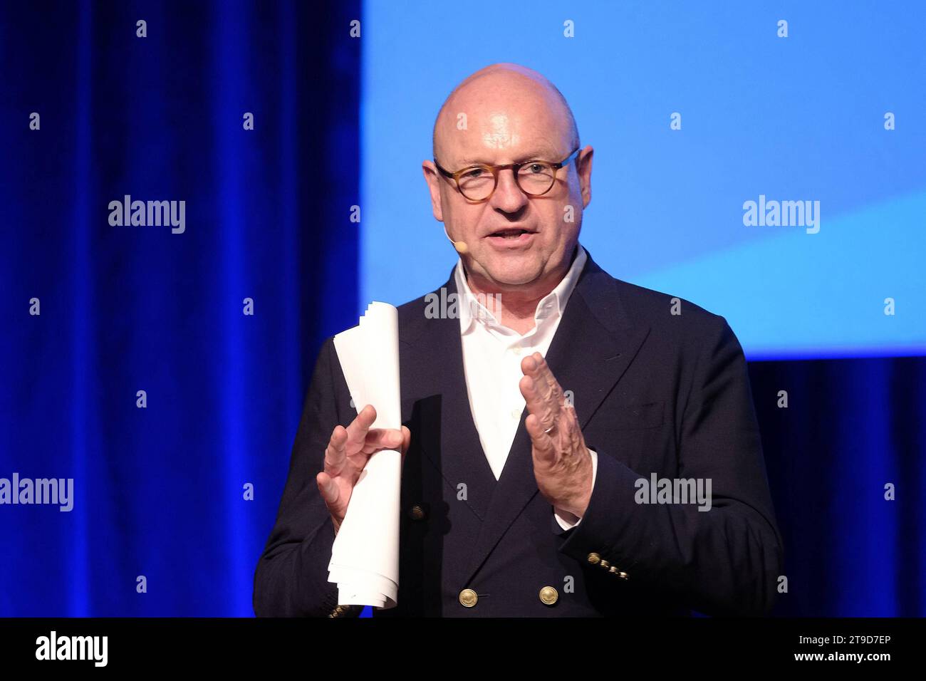 24.11.2023 xkhx Kassel, Kongress-kommunal mit der Bundesvertreterversammlung der Kommunalpolitischen Vereinigung der CDU und CSU Deutschlands KPV Bild zeigen: Markus Wilhelm Lewe Oberbürgermeister der Stadt Münster. *** 24 11 2023 xkhx Kassel, Kongress kommunal mit dem Bundesvertretertreffen des Kommunalen Politischen Vereins der CDU und CSU Deutschland KPV Bilder zeigen Markus Wilhelm Lewe Oberbürgermeister der Stadt Münster KH Credit: Imago/Alamy Live News Stockfoto