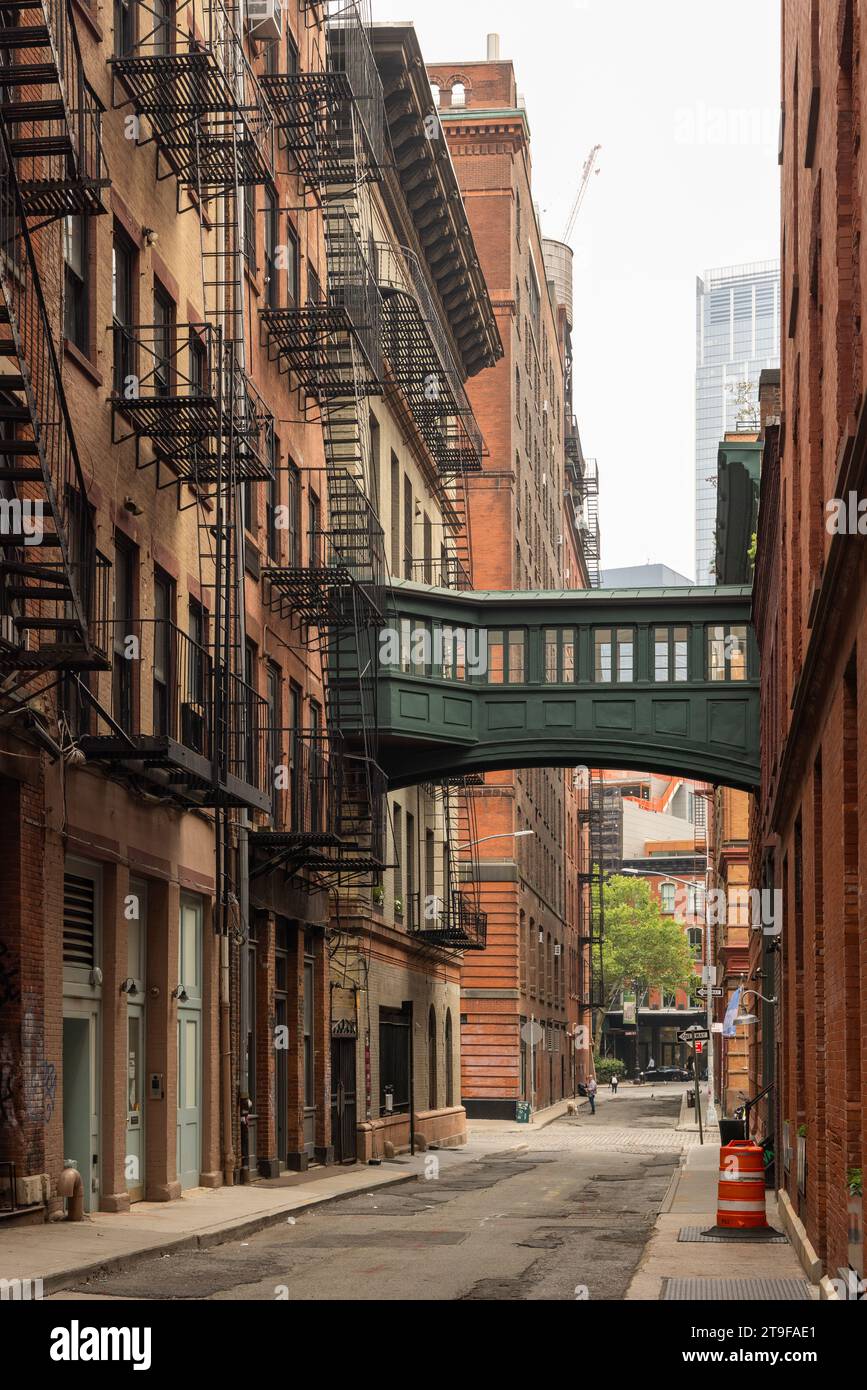 Staple Street Skybridge in Tribeca, Manhattan, New York Allee Stockfoto