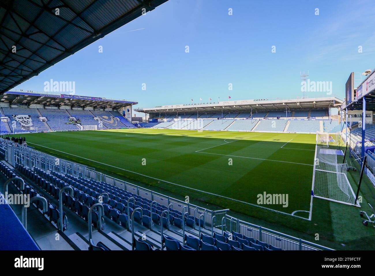 Portsmouth, Großbritannien. November 2023. Blick auf das Stadion während des Spiels Portsmouth FC gegen Blackpool FC SKY BET EFL League One im Fratton Park, Portsmouth, England, Großbritannien am 25. November 2023 Credit: Every Second Media/Alamy Live News Stockfoto