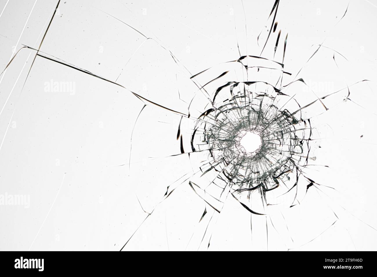 Glasballett: Entdecken Sie die faszinierende Schönheit von Bullet Impact Stockfoto