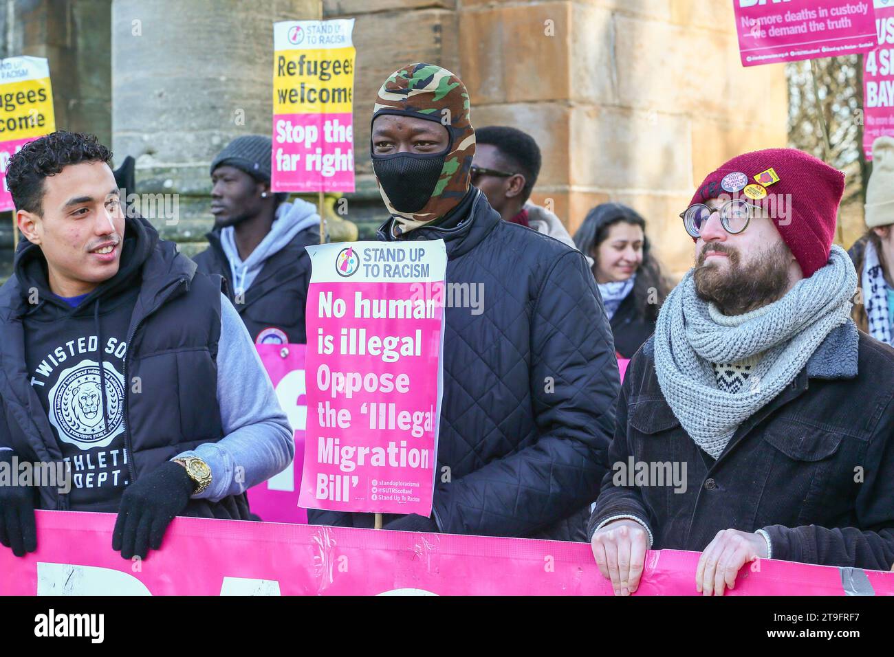 November 23. Glasgow, Großbritannien. Die jährliche St. Andrew's Day Parade fand im Stadtzentrum von Glasgow statt, in der sich verschiedene linke, sozialistische und politische Gruppen aufhielten. Die Parade findet jährlich am letzten Samstag im November statt. ANAS SARWAR, MSP, Vorsitzender der Scottish Labour Party, nahm an der Parade Teil. Quelle: Findlay/Alamy Live News Stockfoto