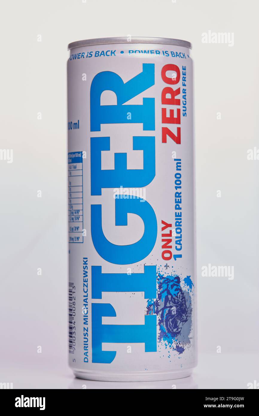 Mansfield, Nottingham, Großbritannien, 24. November 2023: Studio-Produktbild von Tiger Zero Energy Drink. Stockfoto