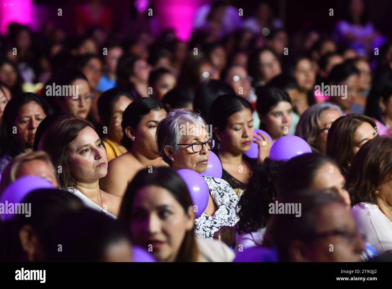 MANTA-CUMBRE-NO-VIOLENCIA-MUJER Manta, 25 de noviembre de 2023. Cumbre Mujeres por el Cambio, Celebrado en el Dia de No Violencia Contra la Mujer. API/Ariel OCHOA Manta Manabi Ecuador SOI-MANTA-CUMBRE-NO-VIOLENCIA-MUJER-99cd8977c8b89d94db01fd3c2d71f402 *** MANTA SUMMIT NO VIOLENCE WOMAN Manta, 25. November 2023 Stockfoto