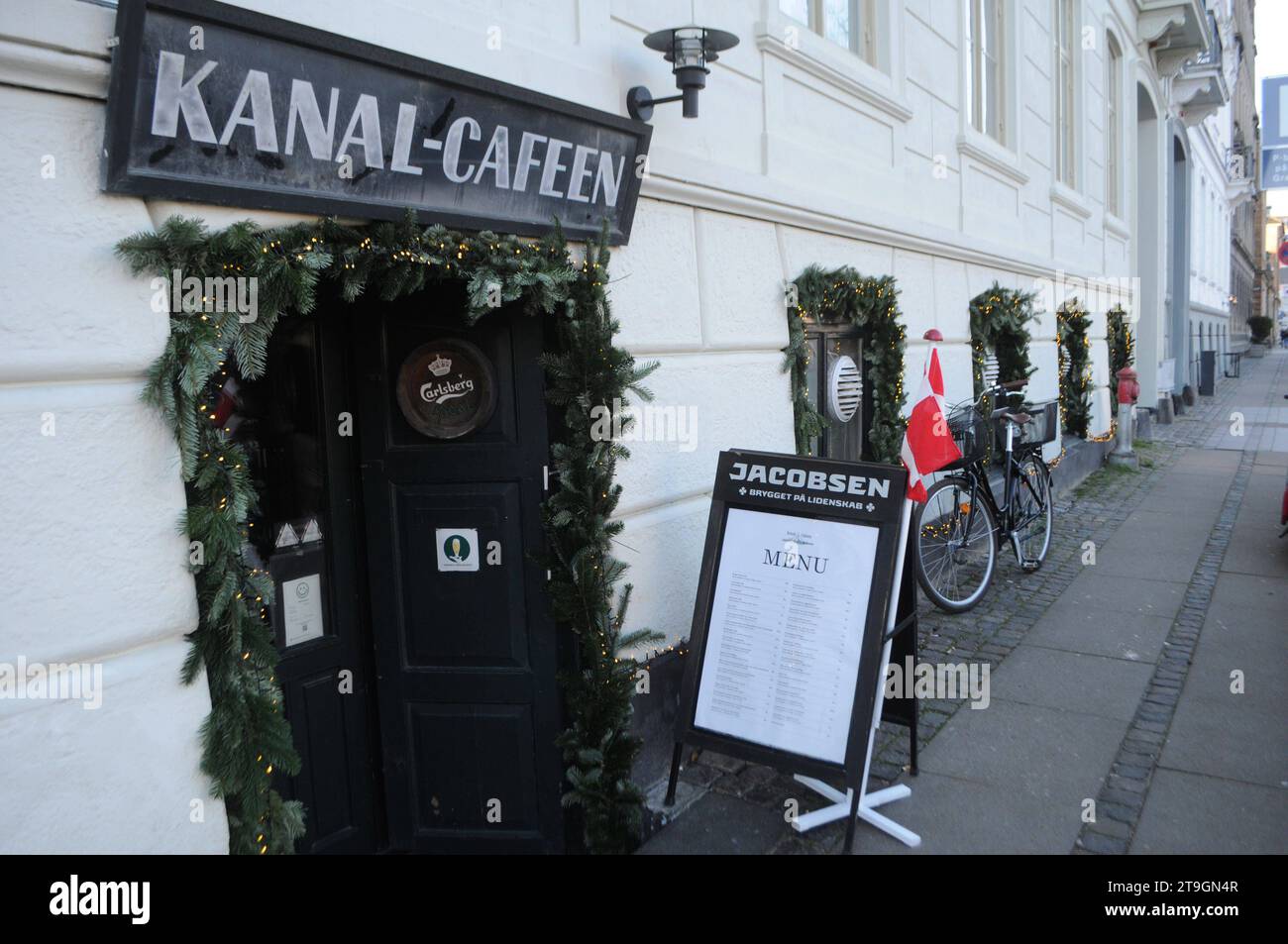 Kopenhagen, Dänemark /25. November 2023/. Kanal - dänisches Café-Restaurant in der Innenstadt der dänischen Hauptstadt. Photo.Francis Joseph Dean/Dean Pictures Credit: Imago/Alamy Live News Stockfoto