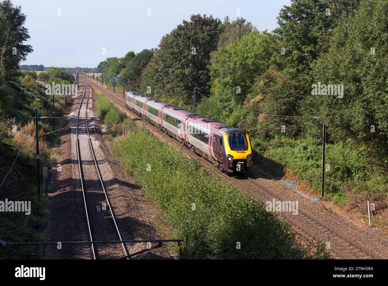 Arriva Crosscountry Züge der Baureihe 221 voyager Zug 221123 vorbei an Fitzwilliam, Yorkshire, Großbritannien Stockfoto