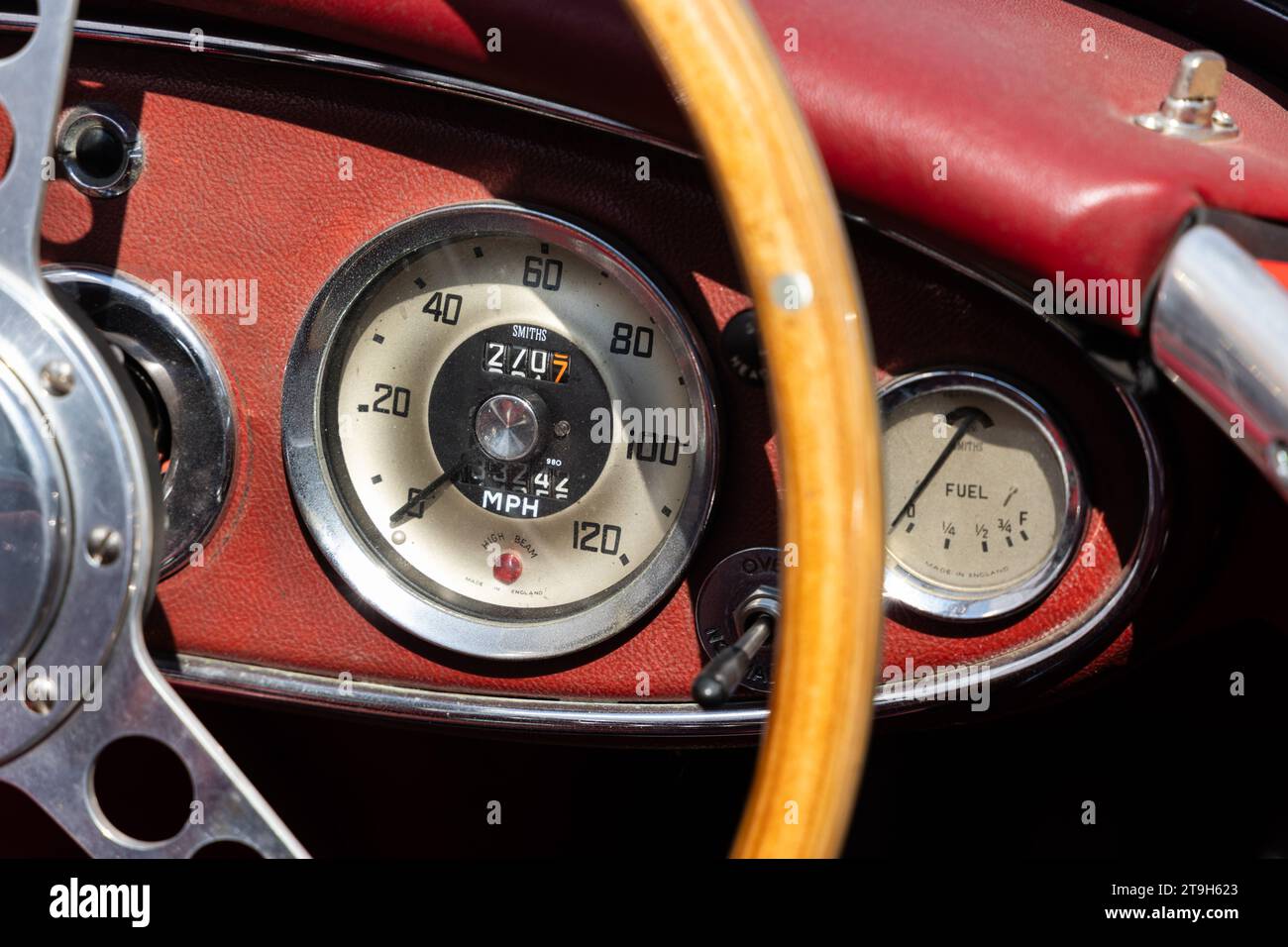 Austin Healey 3000 bei einem Oldtimer-Treffen in Yarmouth auf der Isle of Wight, England Stockfoto