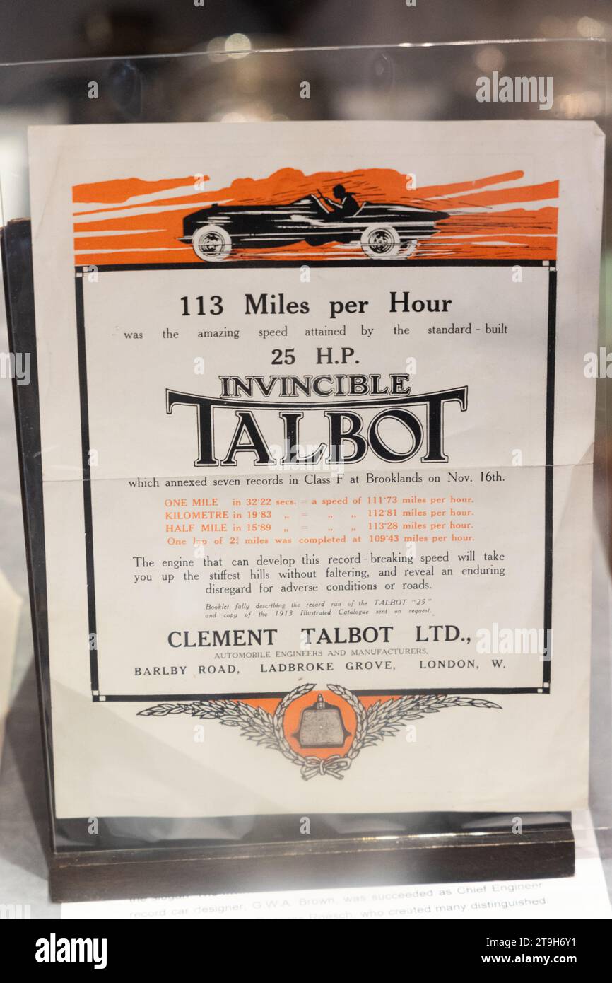 Inincible Talbot 113 mph Rekordplakat im Brooklands Museum, Weybridge, Surrey, Großbritannien Stockfoto