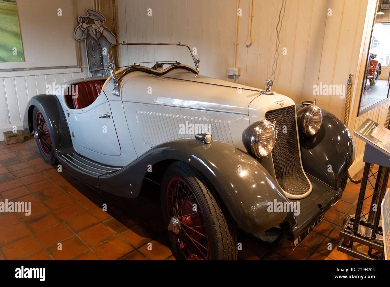 1934 Hillman Aero Minx Streamliner Car im Brooklands Museum, Weybridge, Surrey, Großbritannien Stockfoto