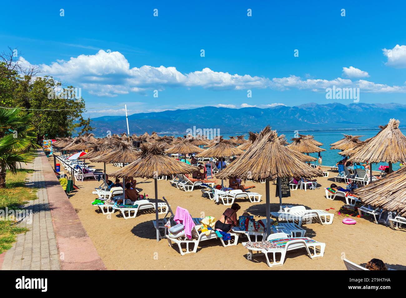 Dorjan, Nordmazedonien. Panorama des Strandes am Dojran-See Stockfoto