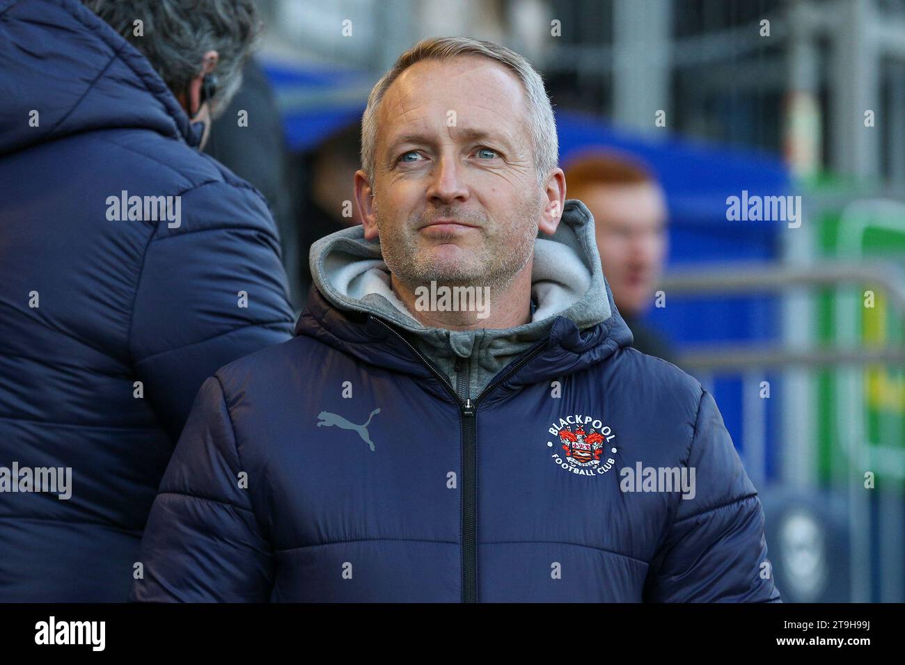 Portsmouth, Großbritannien. November 2023. Blackpool Manager Neil Critchley während des Spiels Portsmouth FC gegen Blackpool FC SKY Bet EFL League One in Fratton Park, Portsmouth, England, Großbritannien am 25. November 2023 Credit: Every Second Media/Alamy Live News Stockfoto