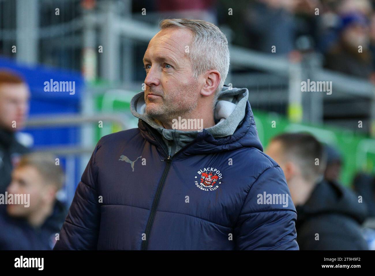 Portsmouth, Großbritannien. November 2023. Blackpool Manager Neil Critchley während des Spiels Portsmouth FC gegen Blackpool FC SKY Bet EFL League One in Fratton Park, Portsmouth, England, Großbritannien am 25. November 2023 Credit: Every Second Media/Alamy Live News Stockfoto