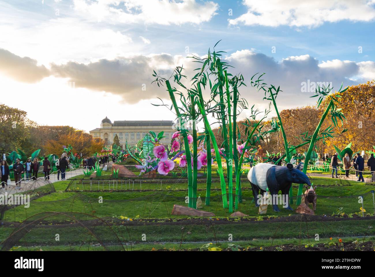 Paris, Frankreich, Leute, die im Garten des jardin des plantes im 5. Arrondissement von Paris spazieren, nur Redaktion. Stockfoto