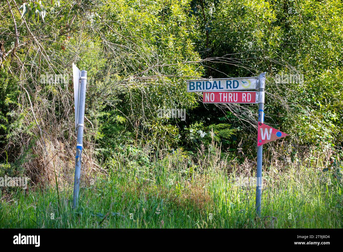 Bridal Road Straßenschild, und keine Durchgangsstraße, Schild. Tonimbuk Victoria Australien Stockfoto