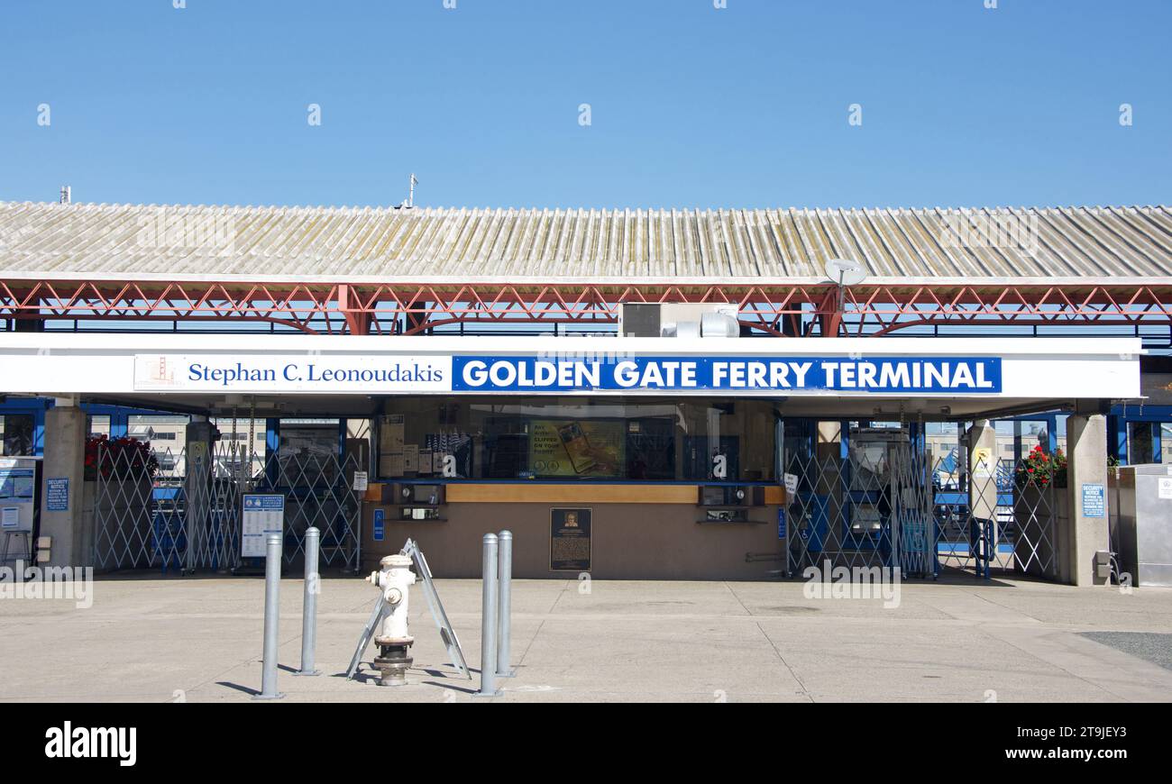 San Francisco, CA - 1. September 2022: Eingang zum Stephan C. Leonaudakis Golden Gate Ferry Terminal. Alle Golden Gate Fähren fahren von SF Ferry Terminal GATE B ab Stockfoto