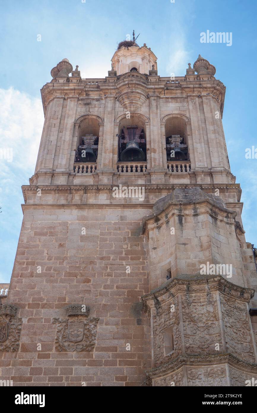 Coria Kathedrale unserer Lieben Frau von Assumption, Caceres, Spanien. Glockenturm-Detail Stockfoto
