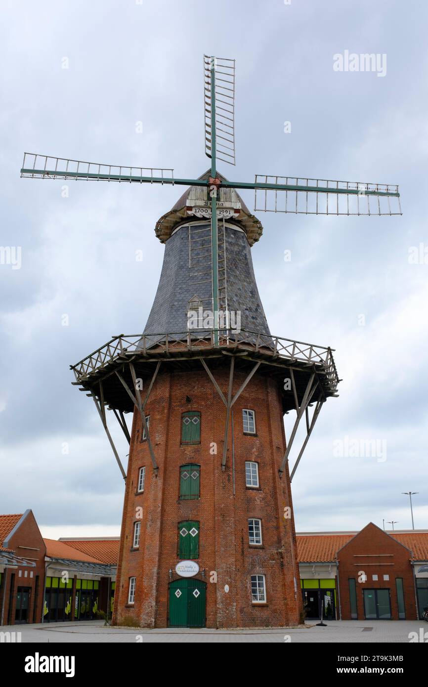 Historische Windmühle in Norden Stockfoto