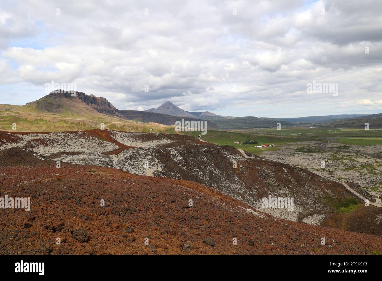 Der erloschene Vulkankrater Grabrok-Island Stockfoto