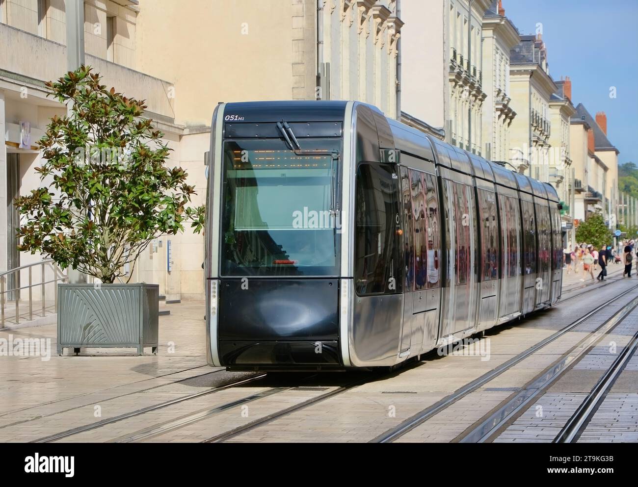 Am 31. August 2013 wurde ein Citadis 402-Zug der Tramway RBD von Tours in Frankreich eröffnet Stockfoto