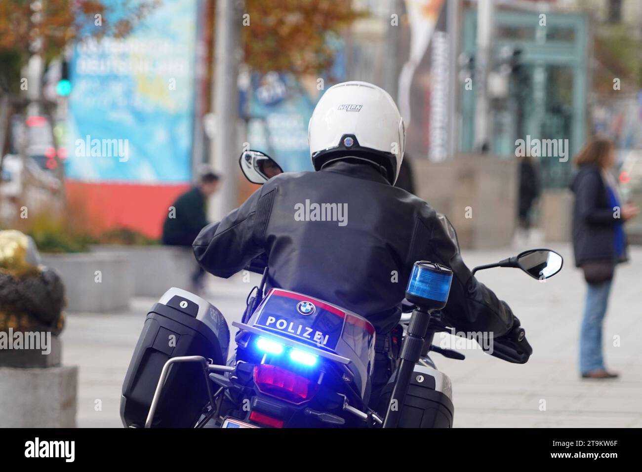 Wien, Polizei, Motorrad Foto Gladys Chai von der Laage *** Wien, Polizei, Motorrad Foto Gladys Chai von der Laage Credit: Imago/Alamy Live News Stockfoto