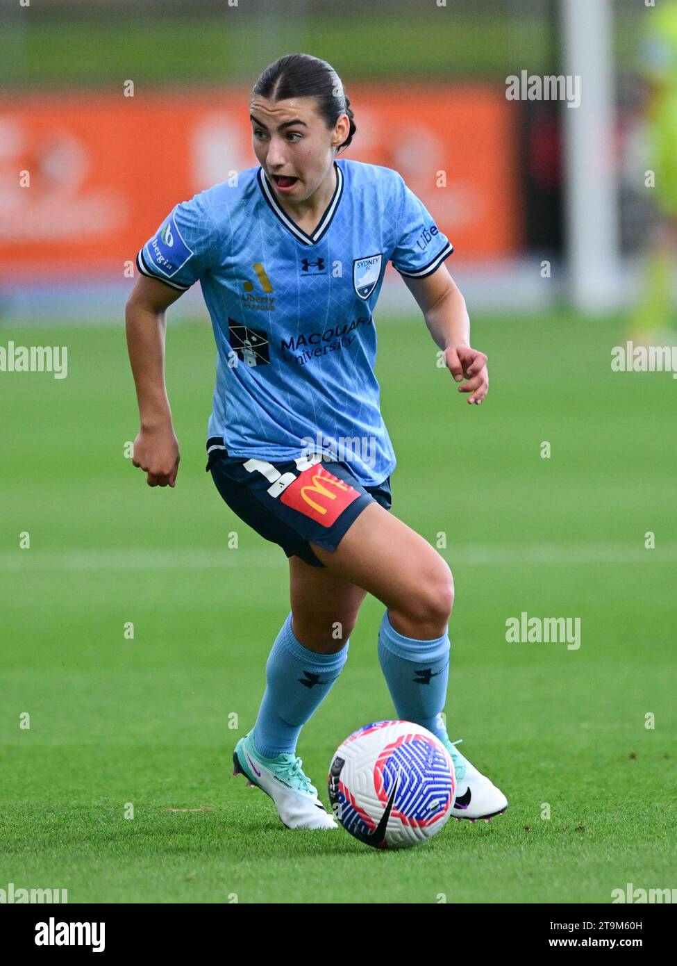 Sydney, Australien. November 2023. Sienna Saveska von der Mannschaft Sydney FC wird während des 6. Runde-Spiels der Frauen in der A-League 2023/24 zwischen Sydney FC und Melbourne City FC im Sydney Olympic Park in Aktion gesehen. Endstand Melbourne City FC 3:2 Sydney FC. Quelle: SOPA Images Limited/Alamy Live News Stockfoto