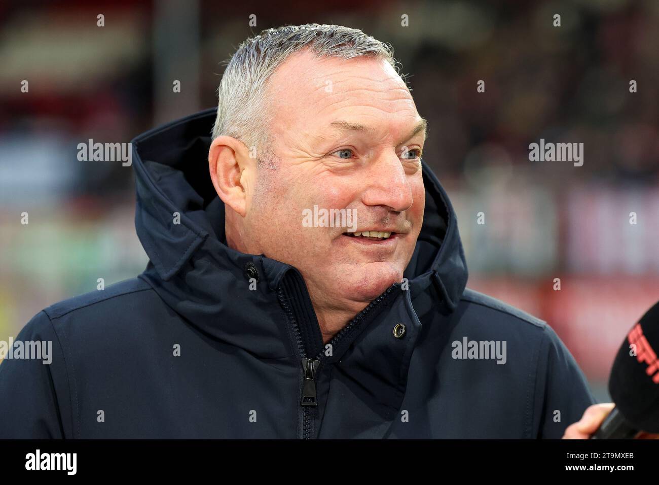 ROTTERDAM, NIEDERLANDE - 26. NOVEMBER: Cheftrainer Ron Jans (FC Utrecht) sieht beim Eredivisie-Spiel von Sparta Rotterdam und FC Utrecht in Het zu Stockfoto