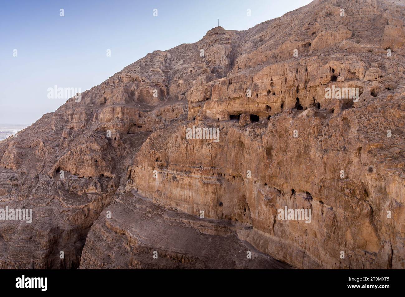 Das alte Kloster auf dem Berg der Versuchung, ein alter biblischer christlicher Schrein in der Stadt Jericho im Westjordanland, Palästina. Stockfoto