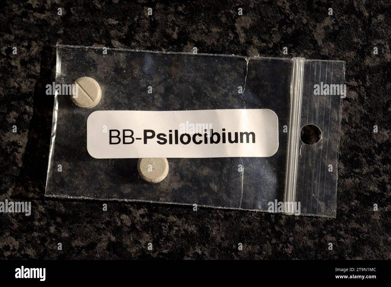 Bongbastic 'Psilocybium' [4-HO-MET 10 mg] - Tryptamine [psychedelische Chemikalien] Stockfoto