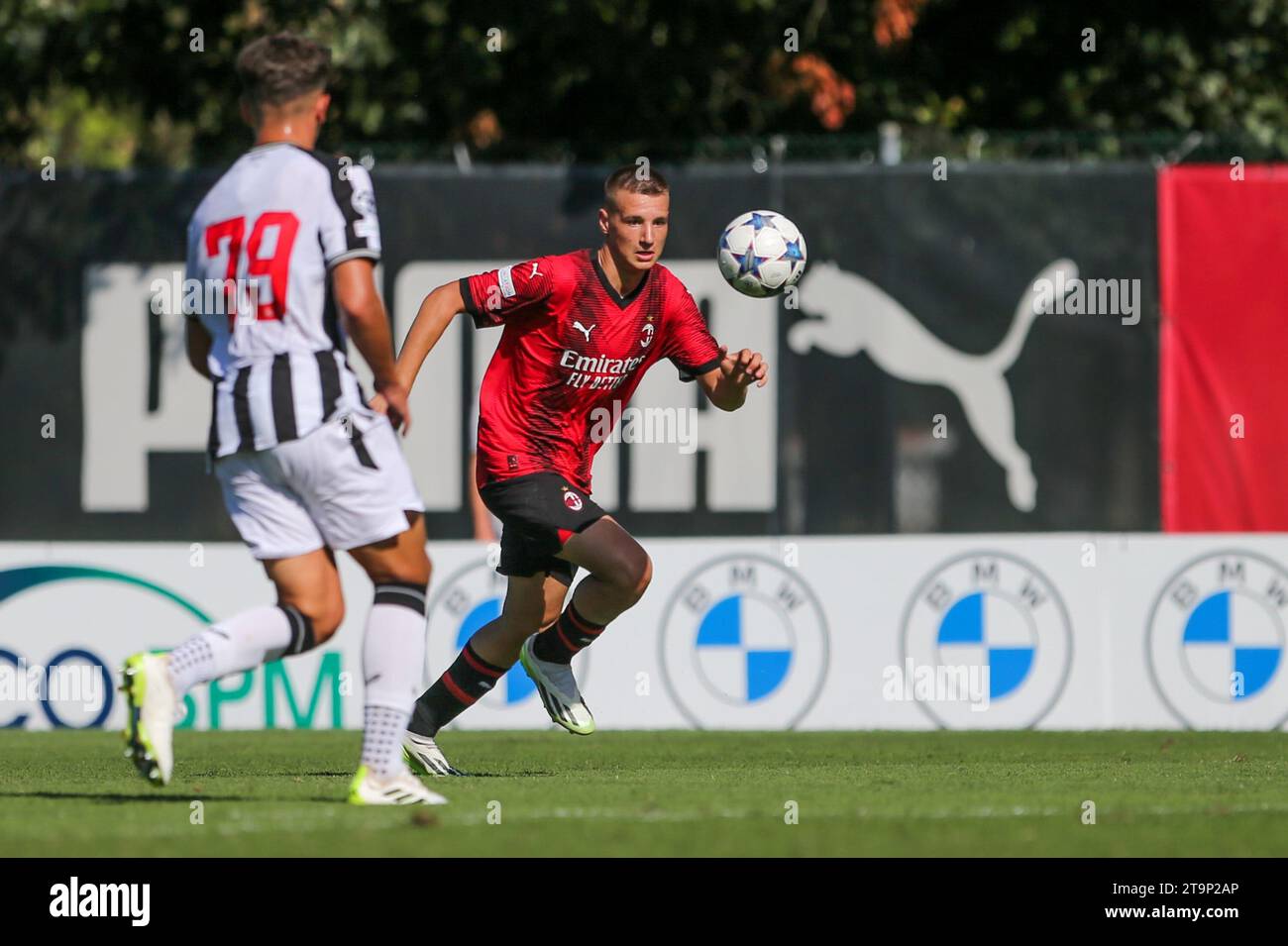 MAILAND, ITALIEN, 12.09.2023: Die U19 und Newcastle U19 spielen in der Youth League im Vismara Sports Center. Stockfoto