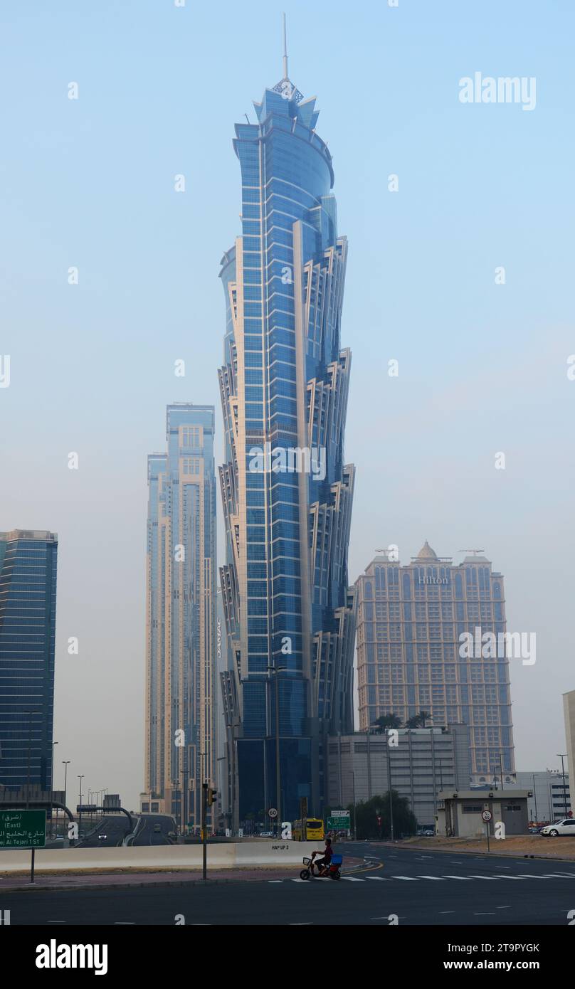 Moderne Skyline in Business Bay, Dubai, Vereinigte Arabische Emirate. Stockfoto