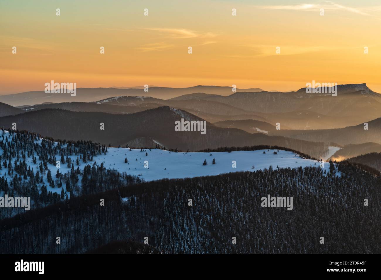 Fantastische Aussicht vom Veterne Hügel im Winter Mala Fatra Berge in der Slowakei Stockfoto