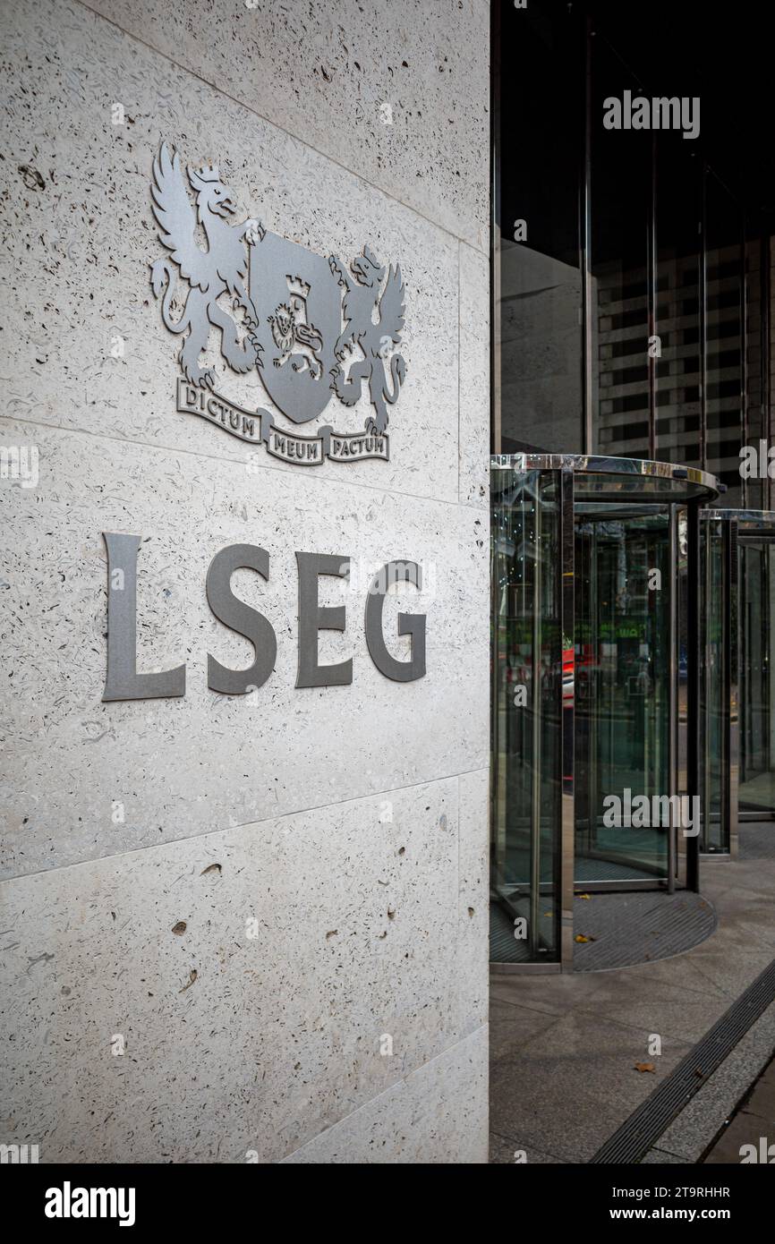 LSEG London am Paternoster Square 10. Die Büros der London Stock Exchange Group am Paternoster Square im Financial District der City of London. Stockfoto