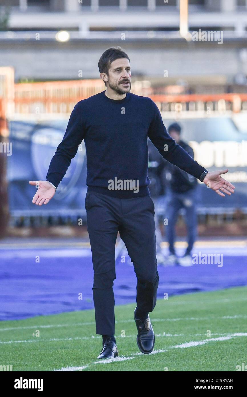 Cheftrainer Alessio Dionisi (Sassuolo) beim Spiel Empoli FC gegen US Sassuolo, italienische Fußball Serie A in Empoli, Italien, 26. November 2023 Stockfoto